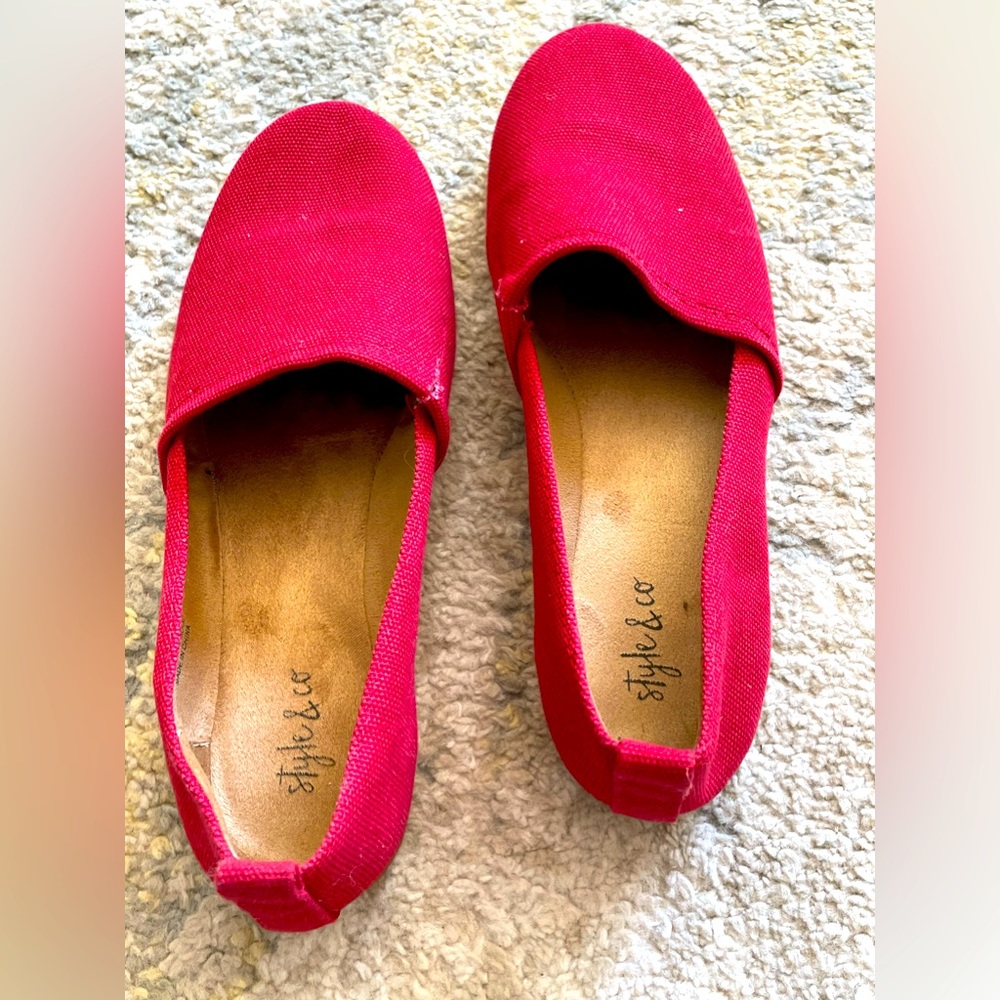Style & Co red slip on flats. Can’t ever go wrong with red shoes!